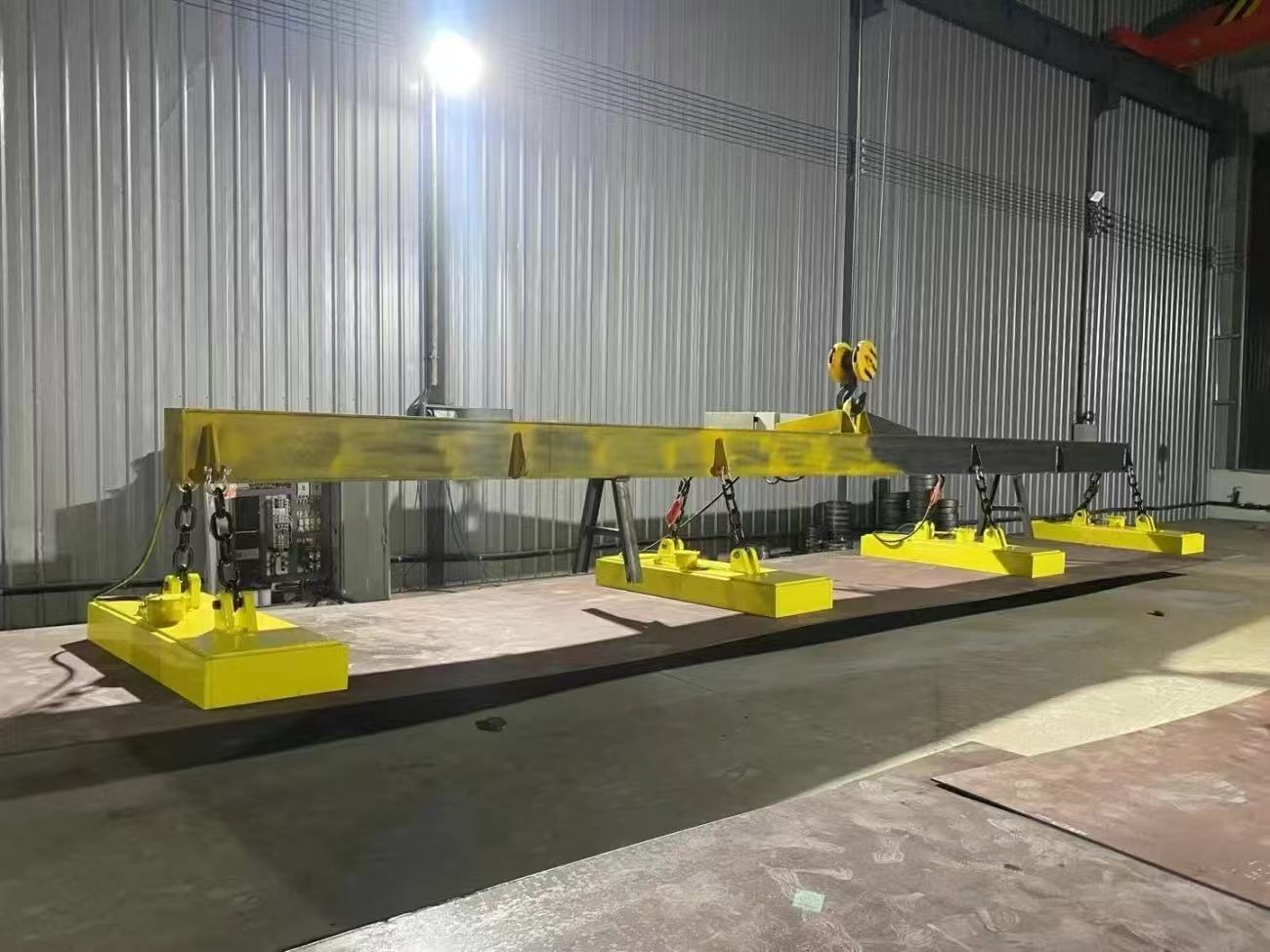 起重机电磁吸盘