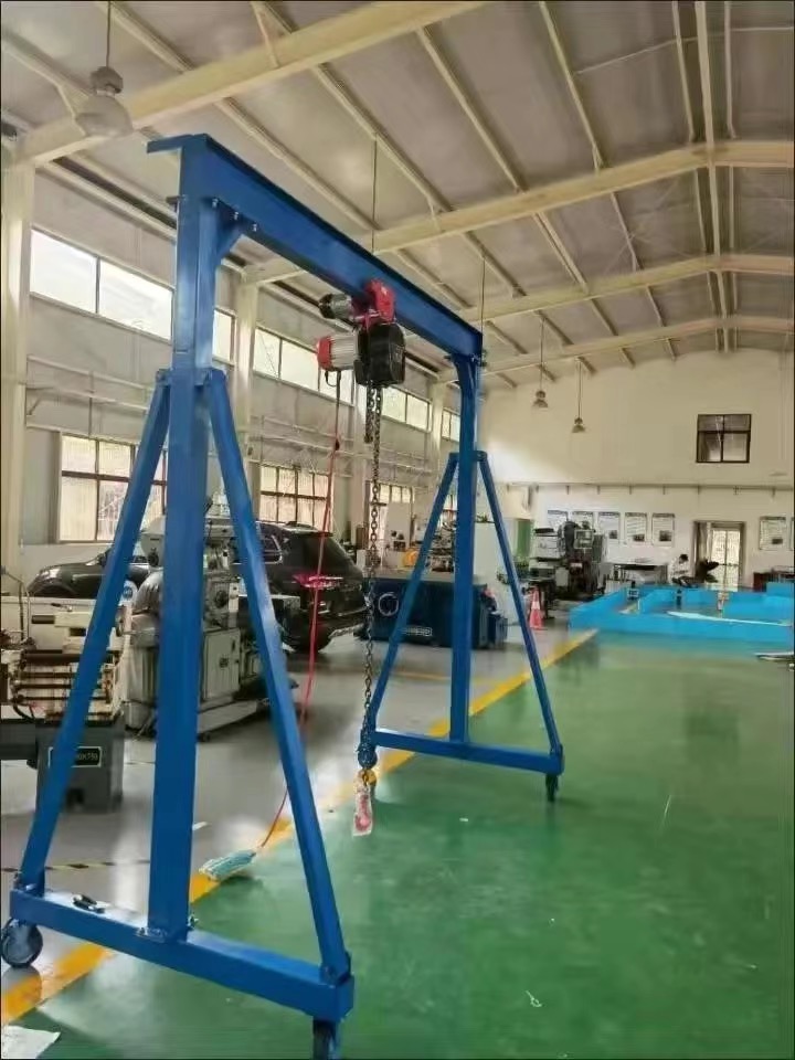 起重机行车电动移动无轨龙门架