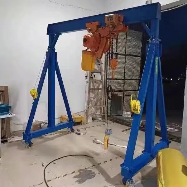 起重机行车电动移动无轨龙门架