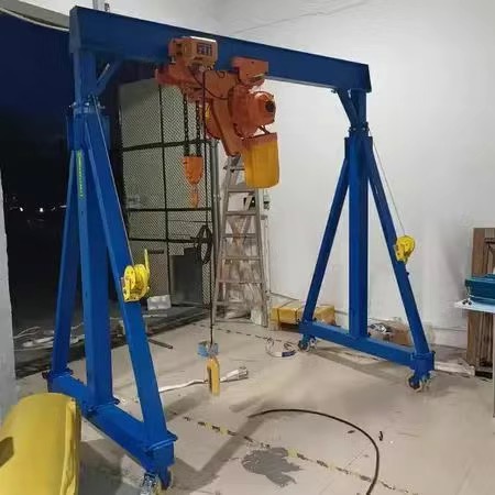 起重机行车电动移动无轨龙门架