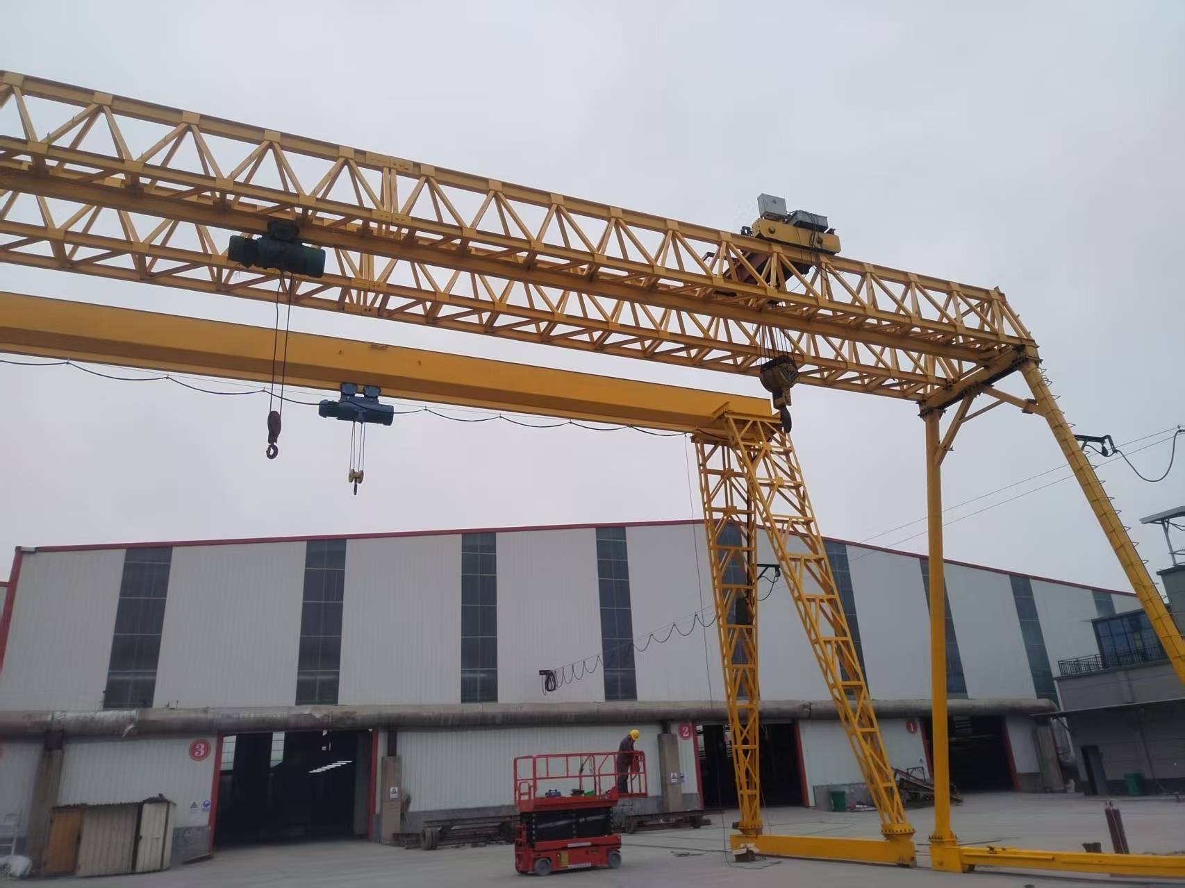 起重机行车电动移动无轨龙门架